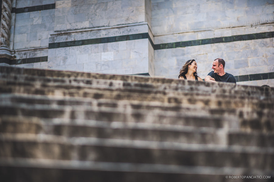 engagement-in-tuscany-siena-roberto-panciatici-wedding-photographer-tuscany-fotografo-matrimonio