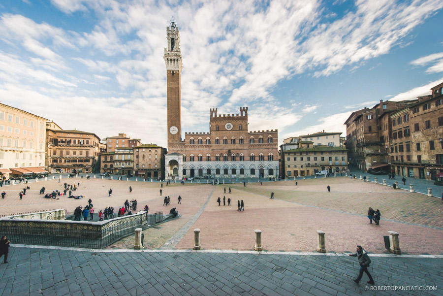 engagement in tuscany siena roberto panciatici wedding photographer