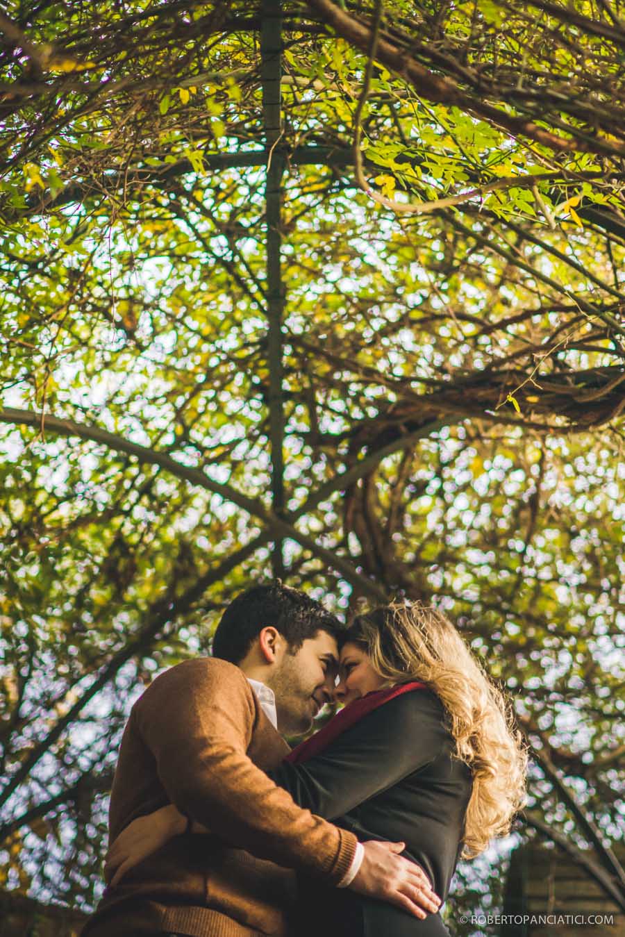 engagement in tuscany siena roberto panciatici wedding photographer