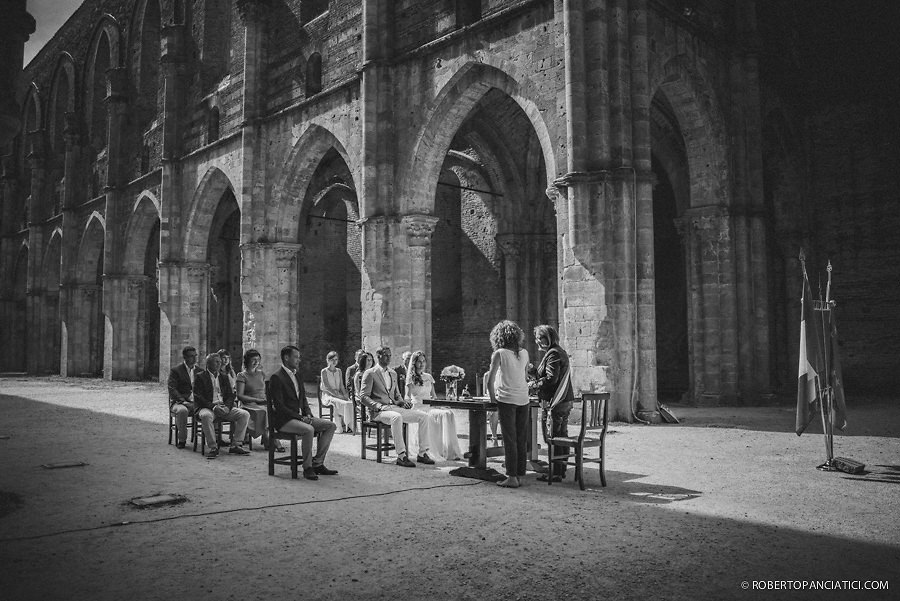 San-Galgano-Wedding-Photographer-Tuscany-Roberto-Panciatici-Photography