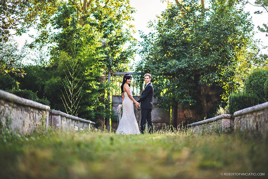 creative-portrait-bride-and-groom-Roberto-Panciatici-Photography