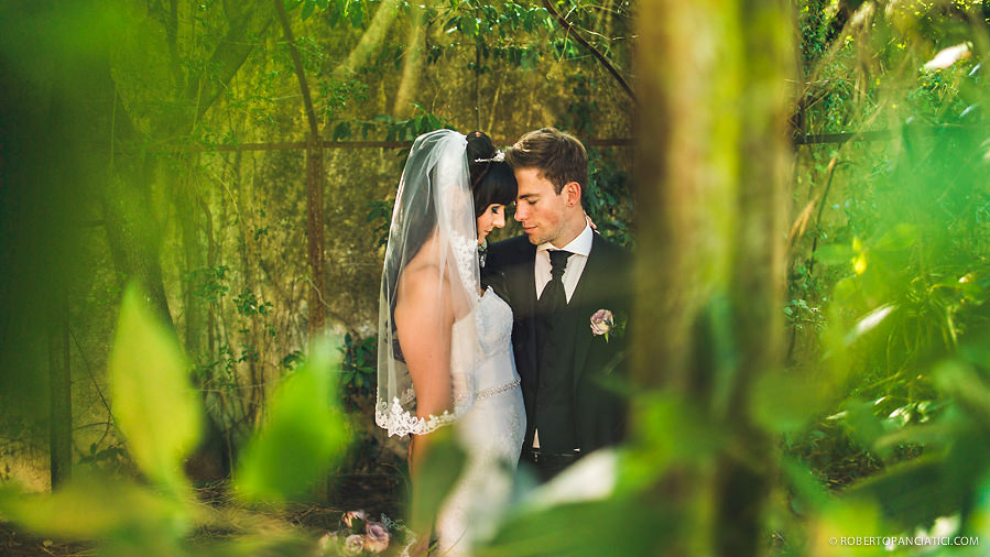 creative-portrait-bride-and-groom-Roberto-Panciatici-Photography