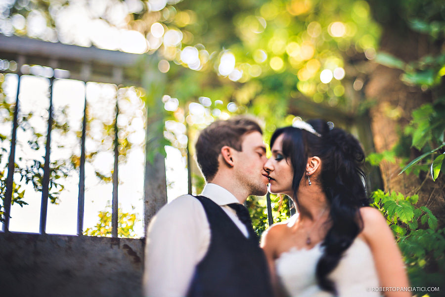 freelensing-creative-portrait-bride-and-groom-Roberto-Panciatici-Photography