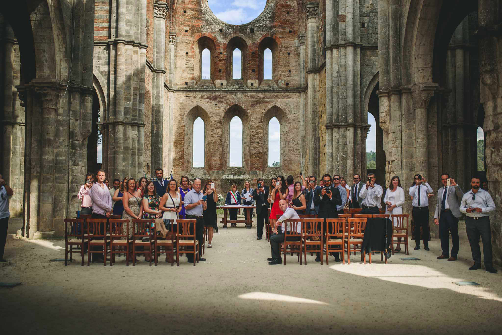 wedding in saint galgano abbey