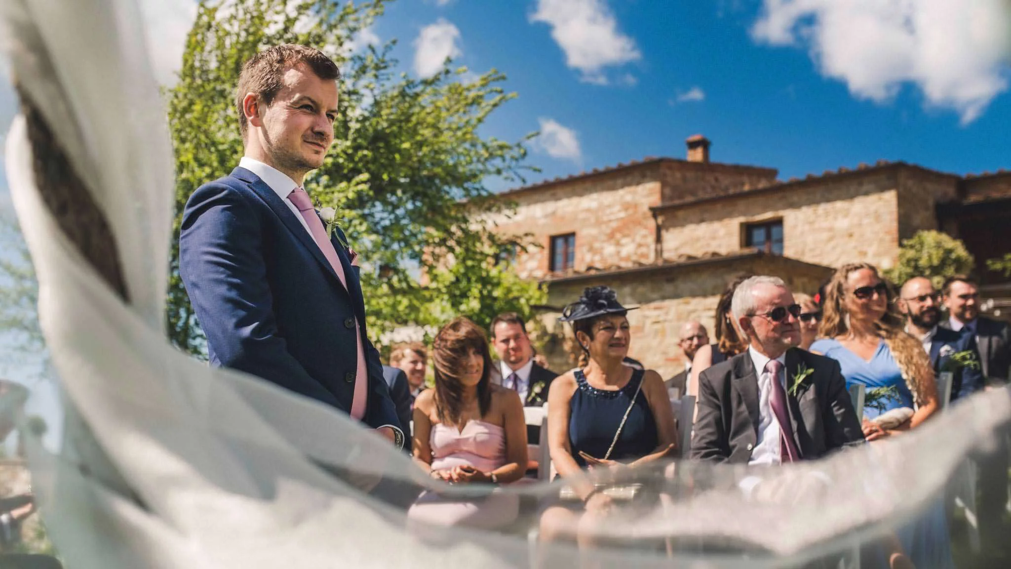 wedding photgorapher in Tuscany - The Lazy Olive