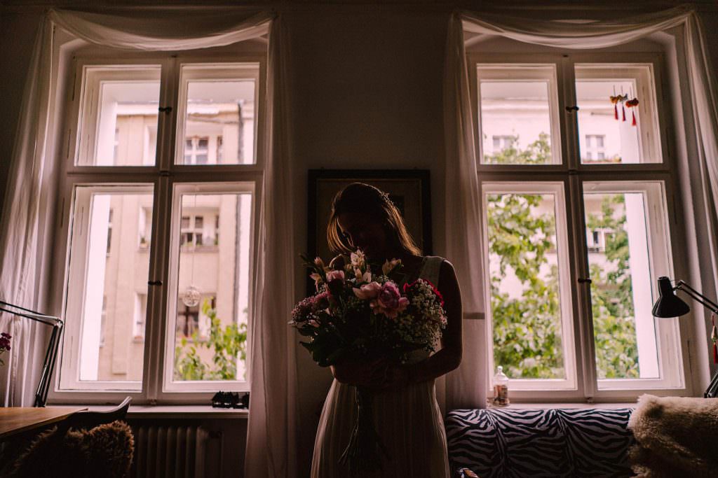 Intimate and romantic rooftop wedding in Berlin | Getting married in Berlin