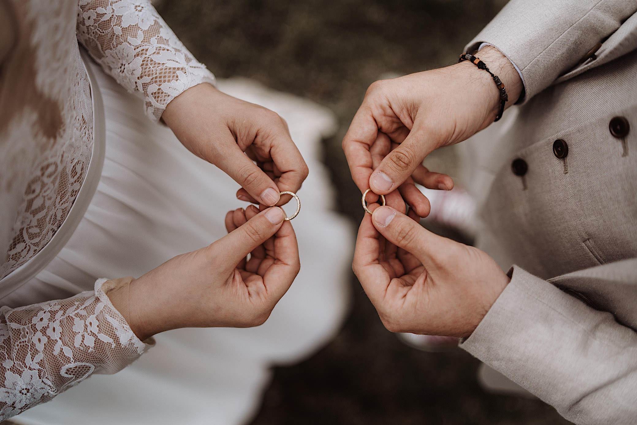 wedding rings at convento dell annunciata wedding photography